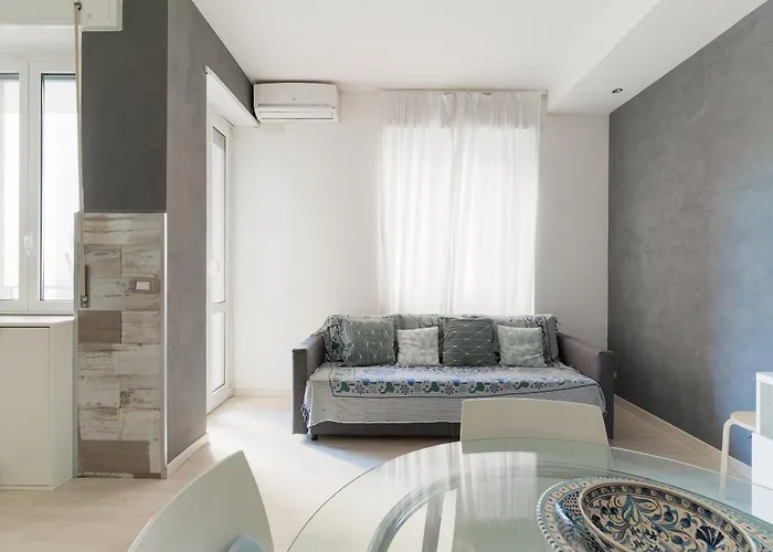 Guesthost - Cute Navigli アパート ミラノ