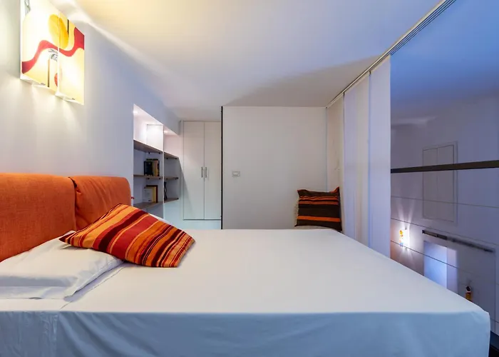 Апартаменты Loft Tibaldi - Bocconi Милан