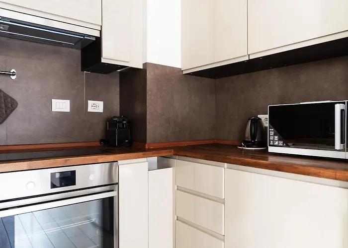 Youhosty - Bruno Maderna 17 Duplex Milan