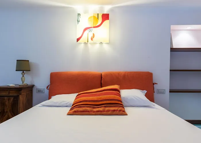 Апартаменты Loft Tibaldi - Bocconi Милан