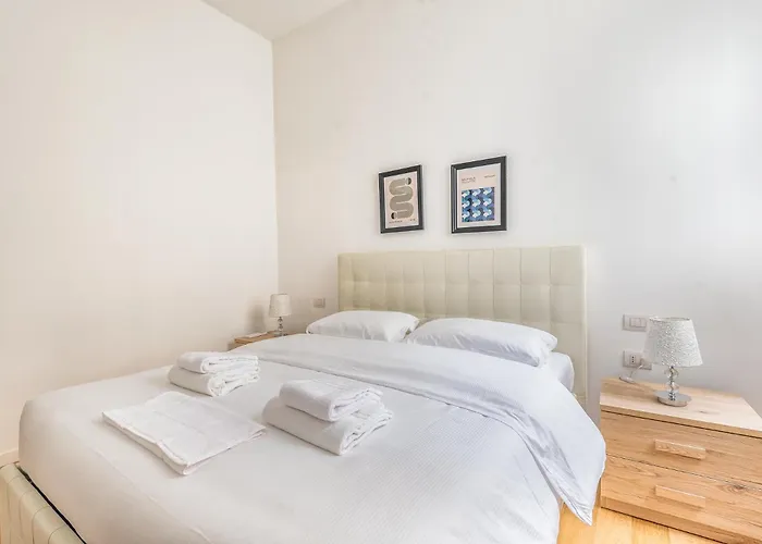 아파트 Luxury Via Morgagni 4 Pax Wi-fi