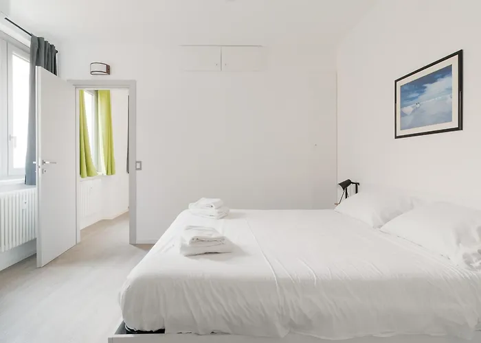 Apartment Guesthost - Modern Precotto *