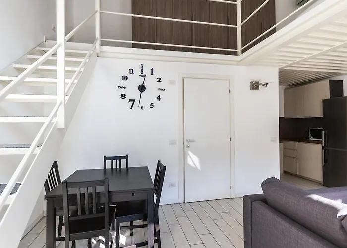 Apartamento Youhosty - Bruno Maderna 17 Duplex Milán