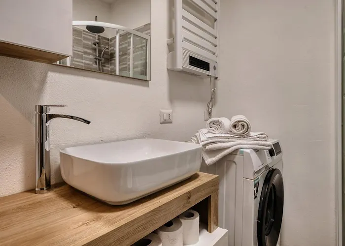 Santa Giulia - Comfort Апартаменты Милан