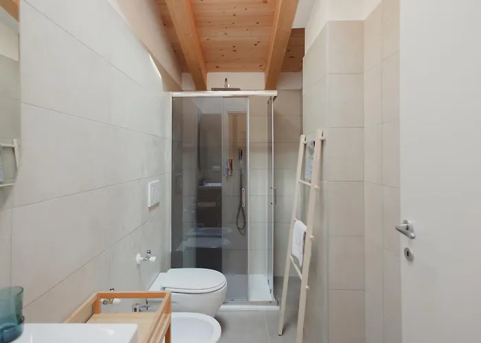 Gohost - The Corridor Near The Station Lägenhet