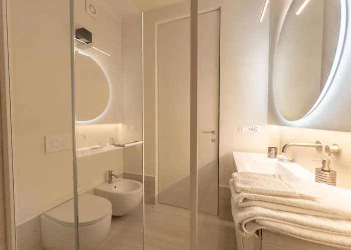 The South, Center, Arco Della Pace *