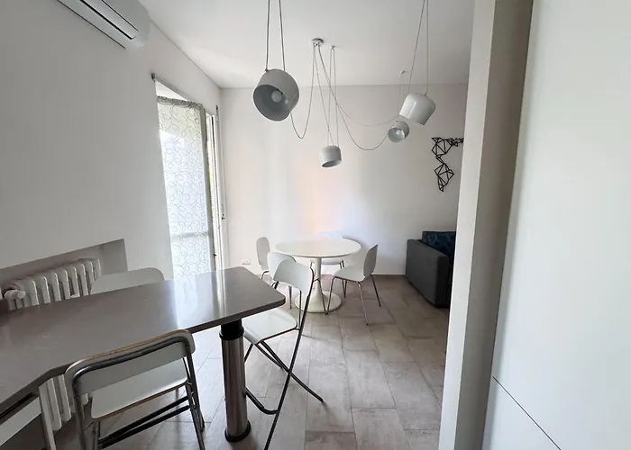 Monte Cristallo - Isola And Station * Mailand