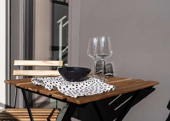 Youhosty - Bruno Maderna 17 Duplex Apartment *