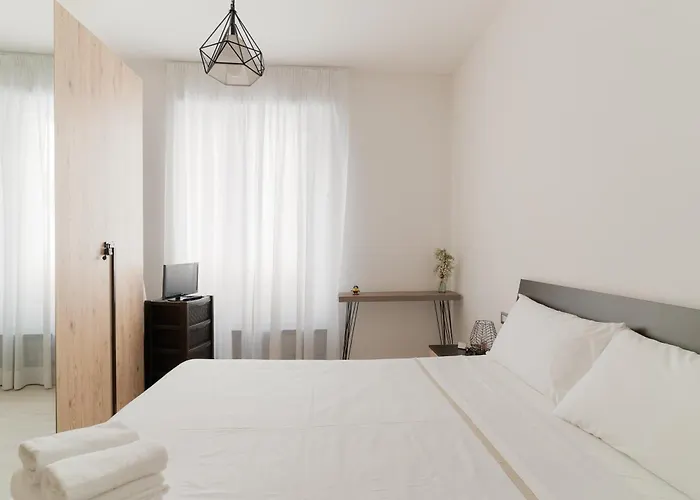 アパート Guesthost - Cute Navigli ミラノ