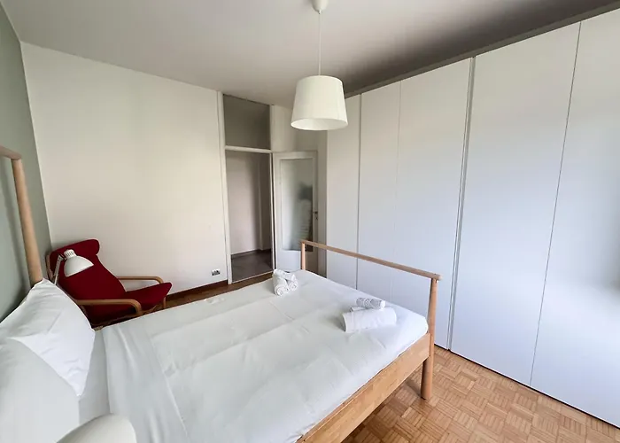 Monte Cristallo - Isola And Station * Mailand