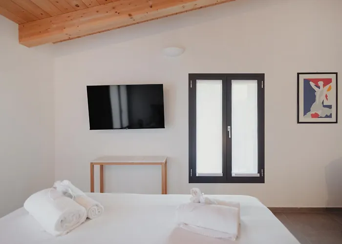 Gohost - The Corridor Near The Station Lägenhet *