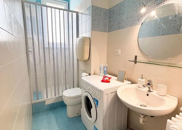 Near Linate Duomo And Station Minutes Away 아파트 밀라노