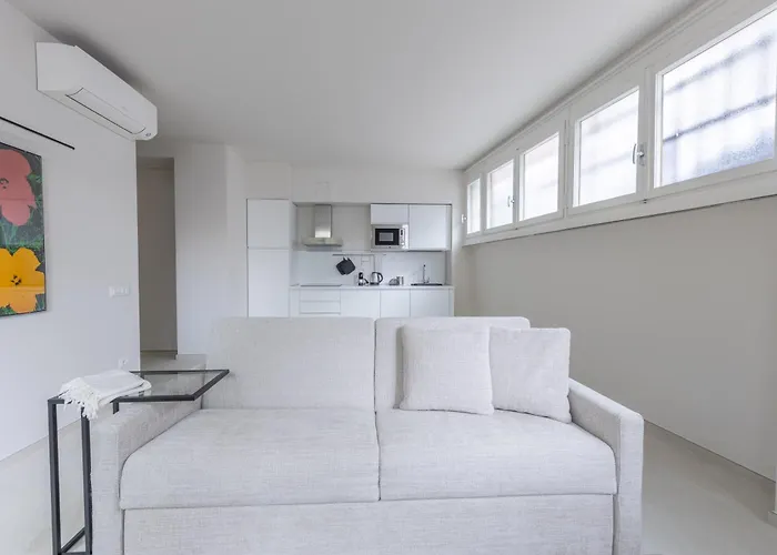 Lägenhet The South, Center, Arco Della Pace *