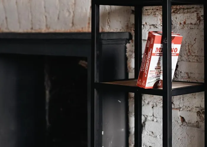 Nyc-style Industrial On Navigli Lejlighed