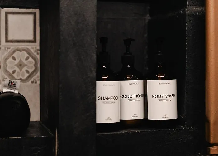 Nyc-style Industrial On Navigli *