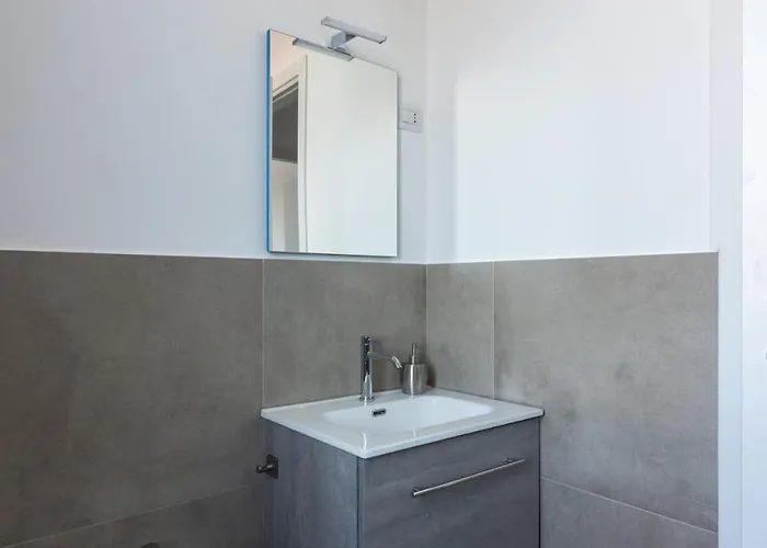 Nest Terrace Next To Frattini Metro Stop * Milán