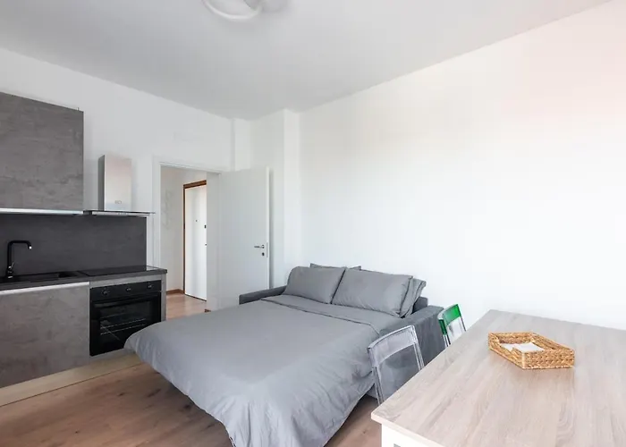 Nest Terrace Next To Frattini Metro Stop * Milán