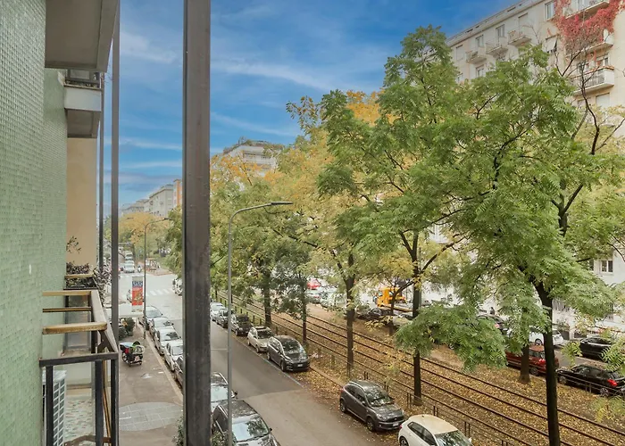 Regina24 Luxury - Elegante A Porta Venezia, 5 Min Dalla Metro *