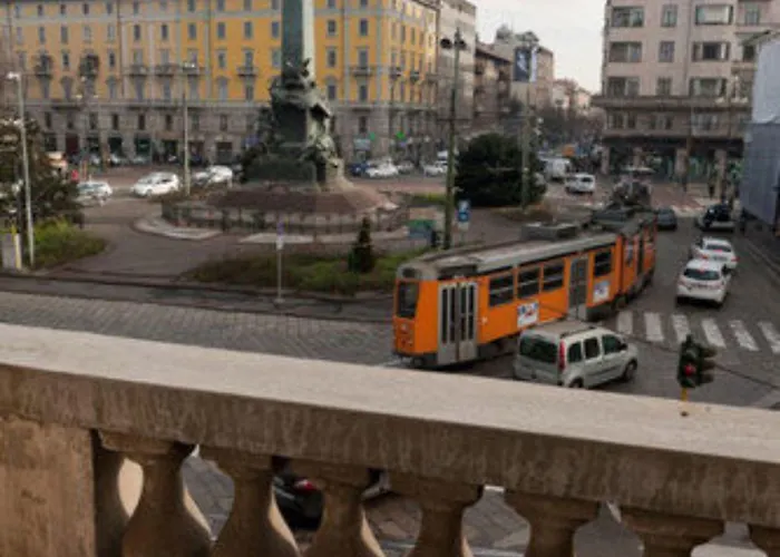 梅内基诺公寓式酒店