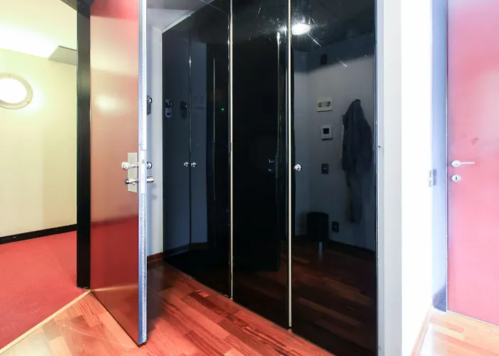 Vip's Hotel *