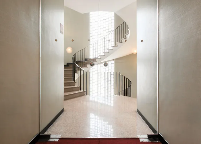 Vip's Hotel