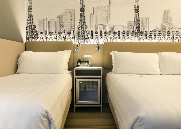 43 Station Милан