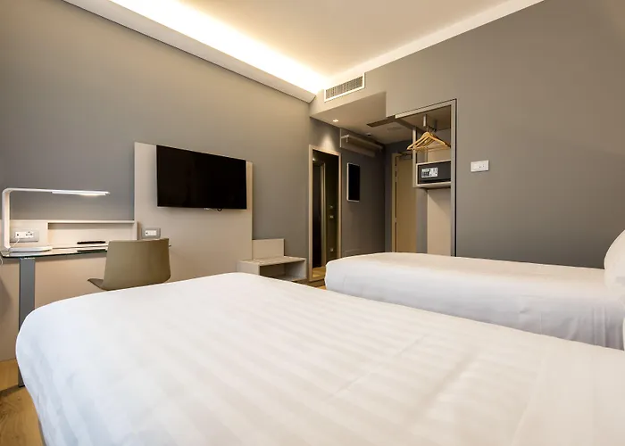 Отель 43 Station 3*