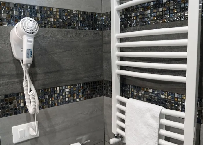 בית הארחה Bed Linate 4*