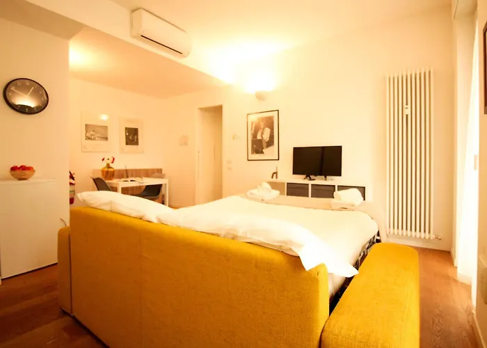 Italianway Easy - Caterina Da Forli 6 * Milán