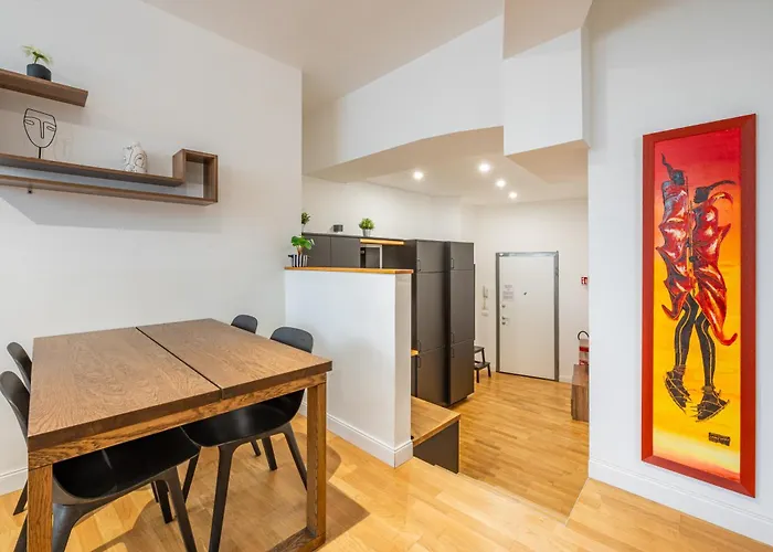 Prada's Nest - Modern Design And Close To Metro