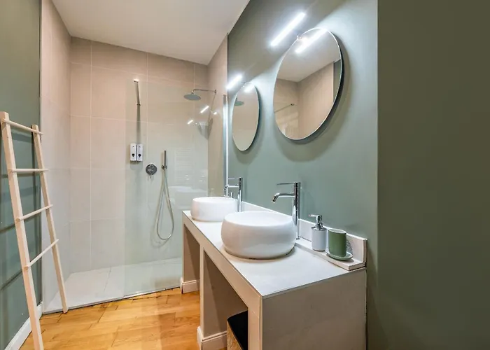 Prada's Nest - Modern Design And Close To Metro