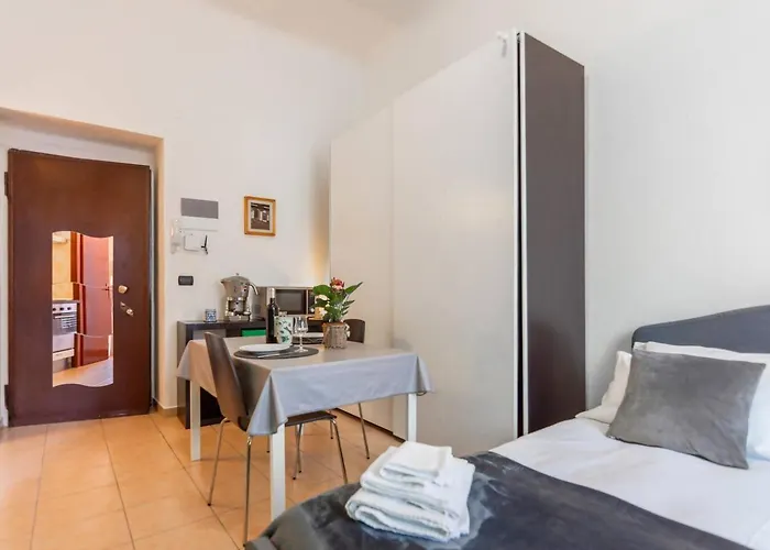 Deluxe Studio, Wi-fi, Self Check-in, Air Condition