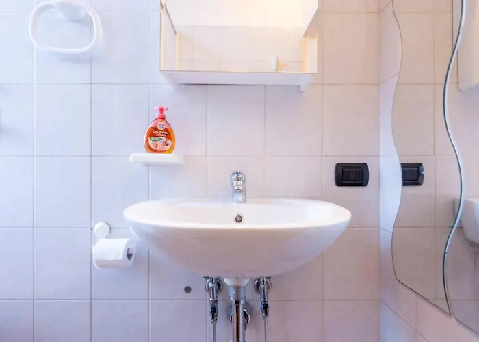 Deluxe Studio, Wi-fi, Self Check-in, Air Condition