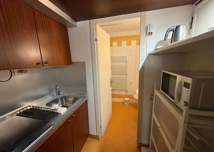 Guesthost - Arco Della Pace