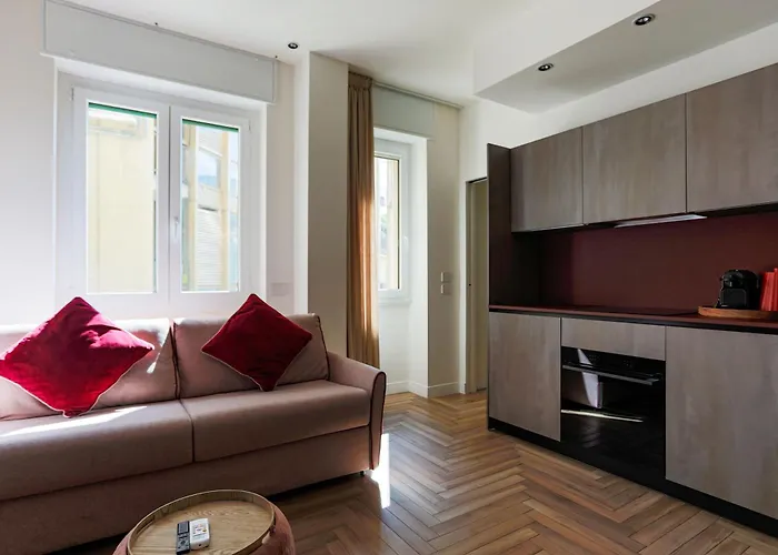 Yls Luxury 2 *