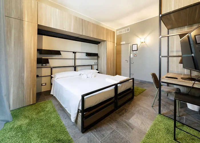 Versoverde Alzaia Naviglio Grande فندق