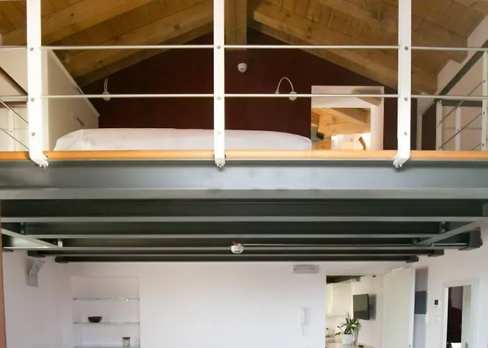 Versoverde Alzaia Naviglio Grande فندق 4*