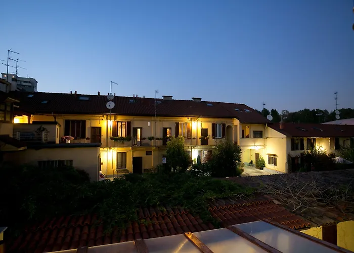 Versoverde Alzaia Naviglio Grande فندق