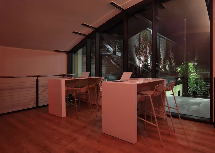 Отель Versoverde Alzaia Naviglio Grande 4*