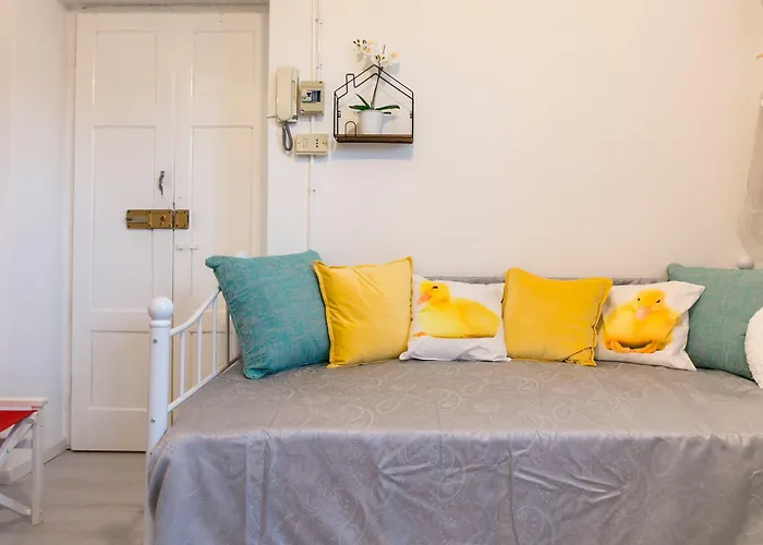 Commenda White * Milan