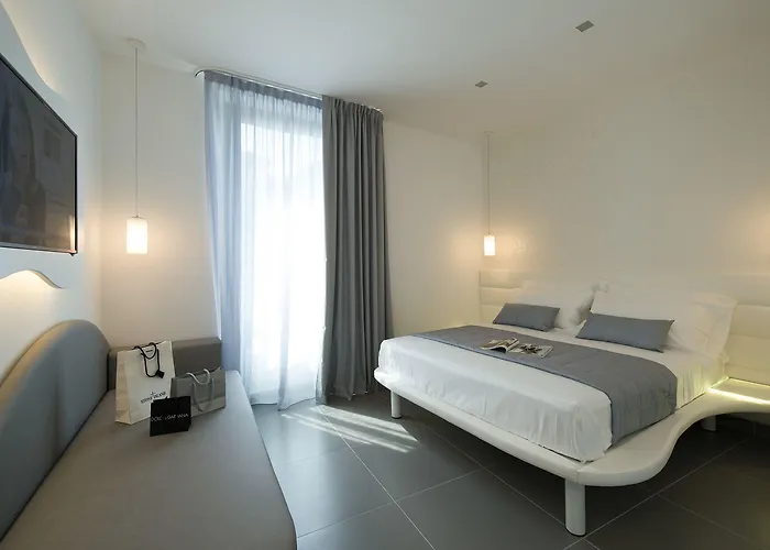 Gatto Bianco Mia Otel