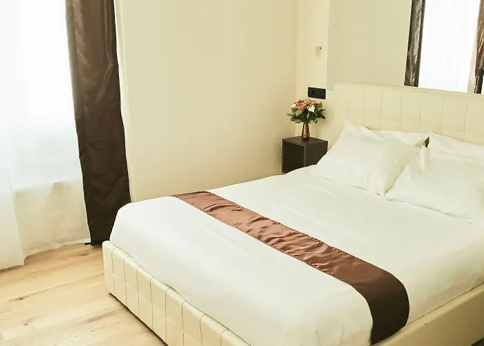 Ah - Fashion District 4* Milánó