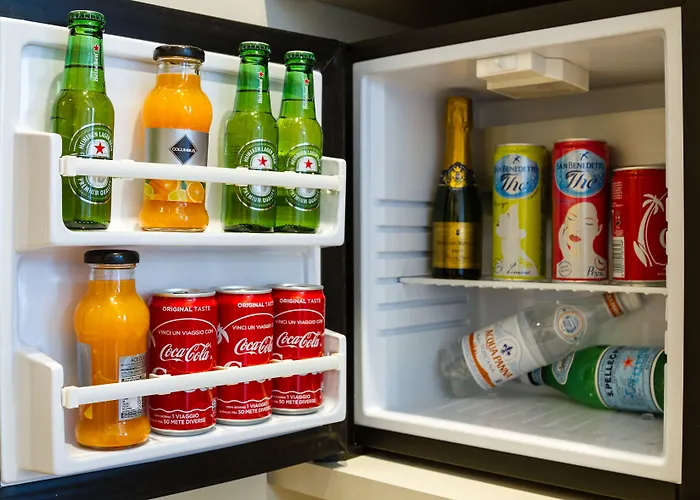 Ah - Fashion District 4*