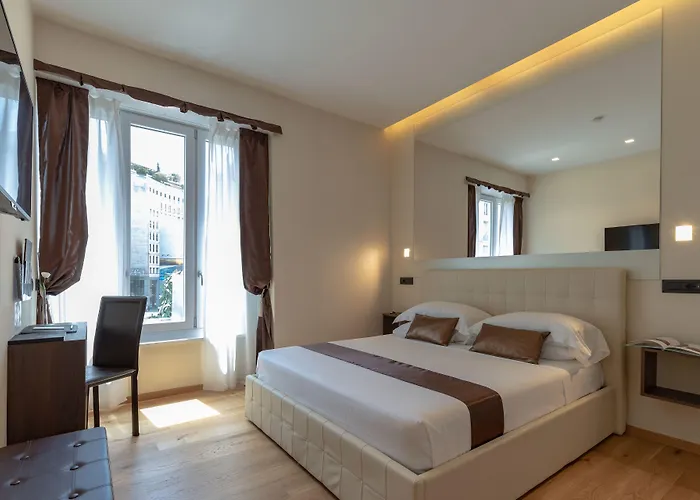 Ah - Fashion District