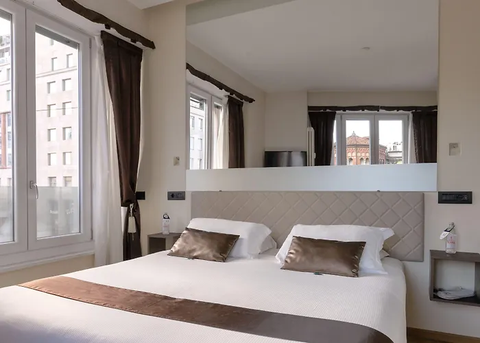 Ah - Fashion District 4* Milánó