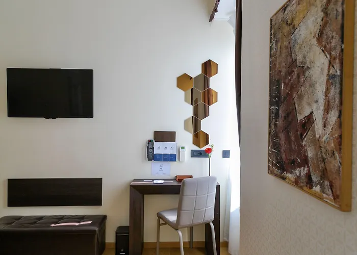 Ah - Fashion District Milánó