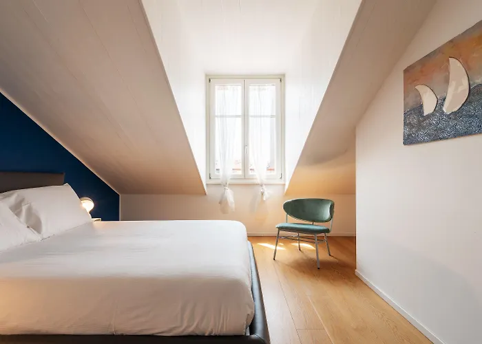 Easyhomes - Brera Luxury Apartment *