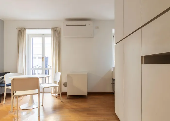 Apartment Easyhomes - Spiga Milan