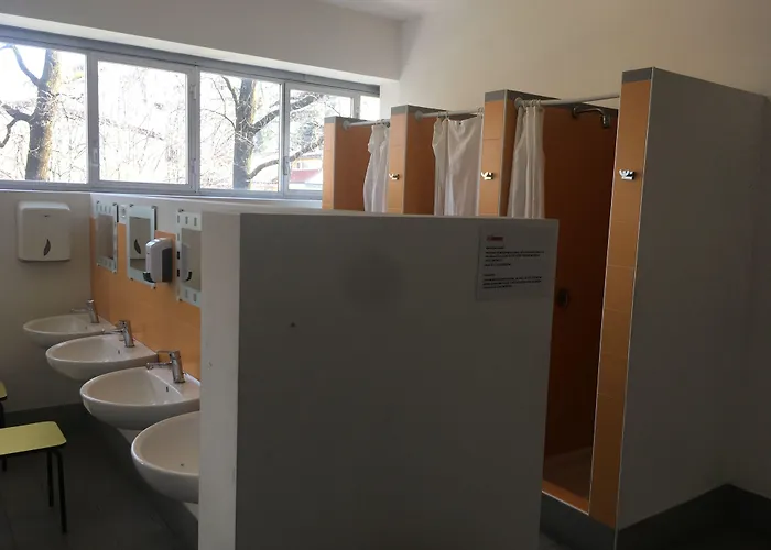 Hostel Aig Piero Rotta *