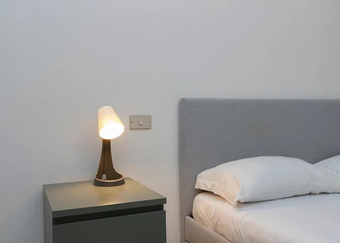 I Host - Lamarmora 3a * Milaan